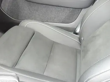 VOLVO C40 Ultimate AWD   Pano   HK   Kamera