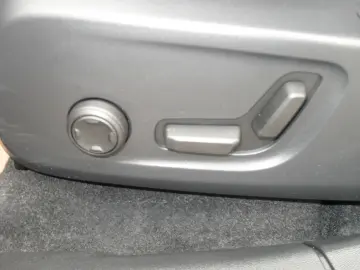 VOLVO C40 Ultimate AWD   Pano   HK   Kamera