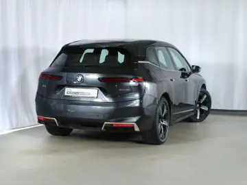 BMW iX xdrive 40 Panorama ACC H&K LiveCockpitProf.