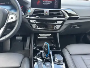 BMW iX3 Impressive  360  HUD LED KLIMAAUTO