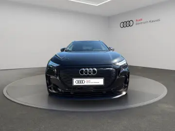 AUDI Q4 40 e-tron S line LED Navi HuD Kamera