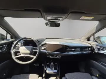 AUDI Q4 40 e-tron S line LED Navi HuD Kamera