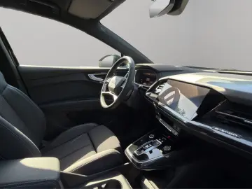 AUDI Q4 40 e-tron S line LED Navi HuD Kamera
