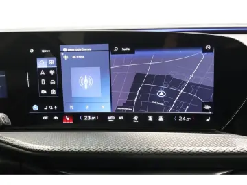 AUDI Q5 2.0 TDI quattro S-line S-tronic Navi LED AHK