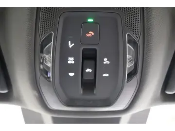 AUDI Q5 2.0 TDI quattro S-line S-tronic Navi LED AHK