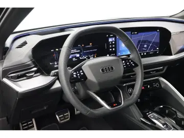 AUDI Q5 2.0 TDI quattro S-line S-tronic Navi LED AHK