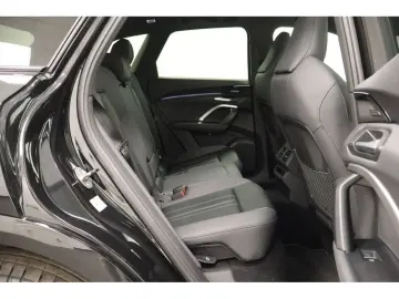 AUDI Q5 2.0 TDI quattro S-line S-tronic Navi LED AHK