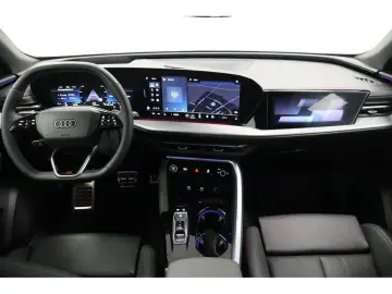 AUDI Q5 2.0 TDI quattro S line S tronic LED AHK B&O