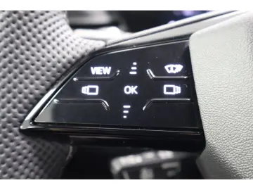 AUDI Q5 2.0 TDI quattro S line S tronic LED AHK B&O