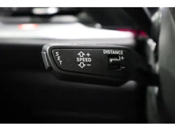 AUDI Q5 2.0 TDI quattro S line S tronic LED AHK B&O