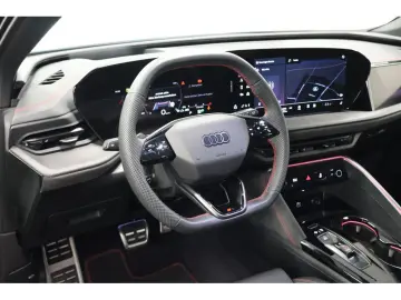 AUDI Q5 2.0 TDI quattro S-line S tronic Navi LED AHK