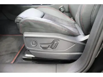 AUDI Q5 2.0 TDI quattro S-line S tronic Navi LED AHK