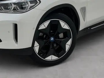 BMW iX3 AHK Driv.Assist.Prof Harman K Head-Up LED