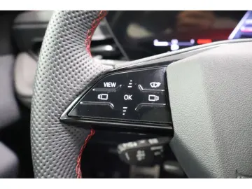 AUDI Q5 2.0 TDI quattro S-line S-tronic Navi LED AHK