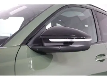 AUDI Q5 2.0 TDI quattro S-line S-tronic Navi LED AHK