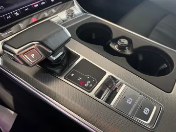 AUDI A6  55 TFSI quattro Black  design S-tronic LED