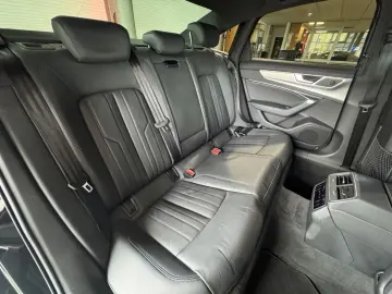 AUDI A6  55 TFSI quattro Black  design S-tronic LED