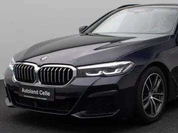 BMW 530d xD M Sport Panorama Kamera HUD HiFi Komfort