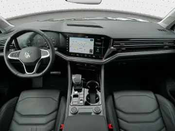 VW Touareg 3.0 TDI Leder LED Luftfederung AHK ACC