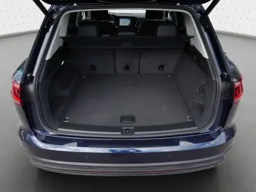 VW Touareg 3.0 TDI Leder LED Luftfederung AHK ACC