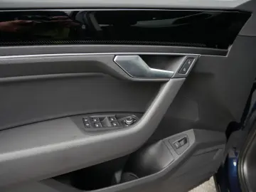VW Touareg 3.0 TDI Leder LED Luftfederung AHK ACC