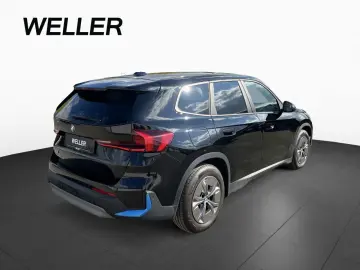BMW iX1 xDrive30 LivePlus SpoSi SHZ RFK AdapMFwk LED
