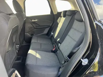 BMW iX1 xDrive30 LivePlus SpoSi SHZ RFK AdapMFwk LED