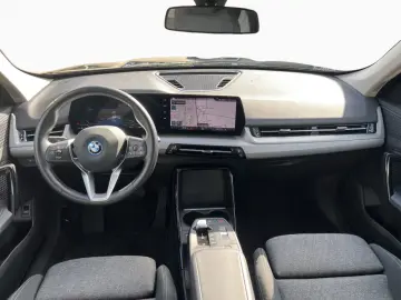 BMW iX1 xDrive30 LivePlus SpoSi SHZ RFK AdapMFwk LED