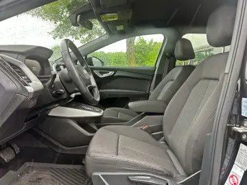 AUDI Q4 e-tron 40 NAVI  KAMERA PARKASSIST PRIVACY ACC