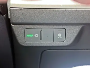AUDI Q4 e-tron 40 NAVI  KAMERA PARKASSIST PRIVACY ACC