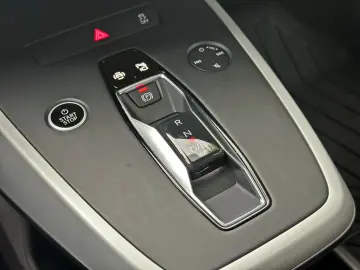 AUDI Q4 e-tron 40 NAVI  KAMERA PARKASSIST PRIVACY ACC