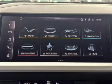 AUDI Q4 e-tron 40 NAVI  KAMERA PARKASSIST PRIVACY ACC