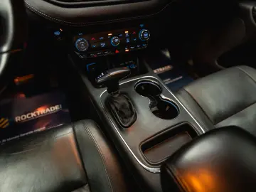 DODGE Durango 3.6 V6 GT 4x4 SRT-Style Night Modell 22