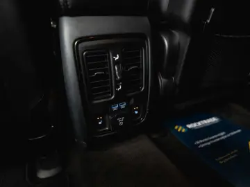 DODGE Durango 3.6 V6 GT 4x4 SRT-Style Night Modell 22