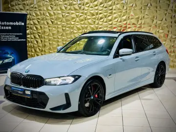 BMW 330e Touring M-SPORTPAKET PANORAMA LASER HARMAN