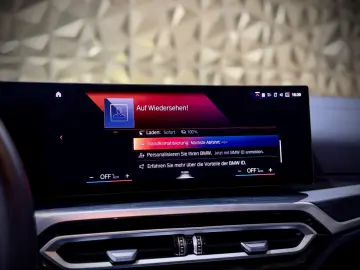 BMW 330e Touring M-SPORTPAKET PANORAMA LASER HARMAN