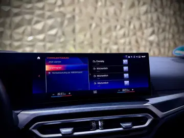 BMW 330e Touring M-SPORTPAKET PANORAMA LASER HARMAN