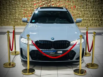 BMW 330e Touring M-SPORTPAKET PANORAMA LASER HARMAN