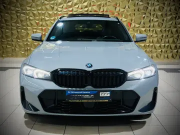 BMW 330e Touring M-SPORTPAKET PANORAMA LASER HARMAN