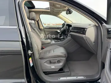 VW Touareg 3.0 TDI Atmosphere PAN MATR LUFT 360 VOL