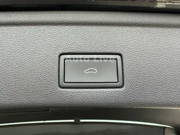 VW Touareg 3.0 TDI Atmosphere PAN MATR LUFT 360 VOL