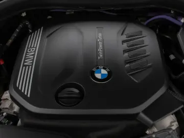 BMW 520d xD LuxuryLine Panorama Laser TV HUD DAB H K