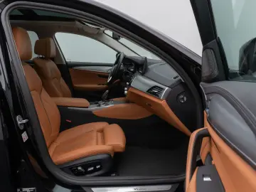 BMW 520d xD LuxuryLine Panorama Laser TV HUD DAB H K