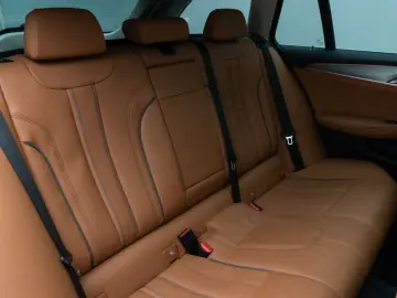 BMW 520d xD LuxuryLine Panorama Laser TV HUD DAB H K