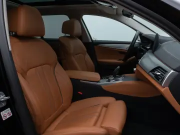 BMW 520d xD LuxuryLine Panorama Laser TV HUD DAB H K