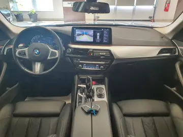 BMW 520d xDrive Aut HUD Park&Driv&FernAss SportSitze