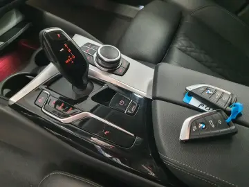 BMW 520d xDrive Aut HUD Park&Driv&FernAss SportSitze