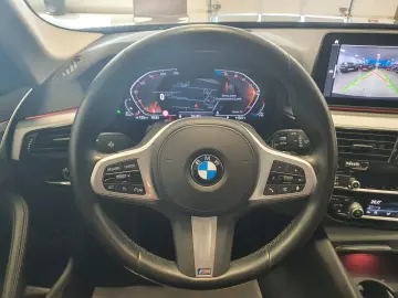 BMW 520d xDrive Aut HUD Park&Driv&FernAss SportSitze