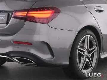 MERCEDES-BENZ A 220 d Lim AMG MBUX LED KeyGo Kamera …
