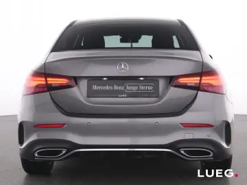MERCEDES-BENZ A 220 d Lim AMG MBUX LED KeyGo Kamera …